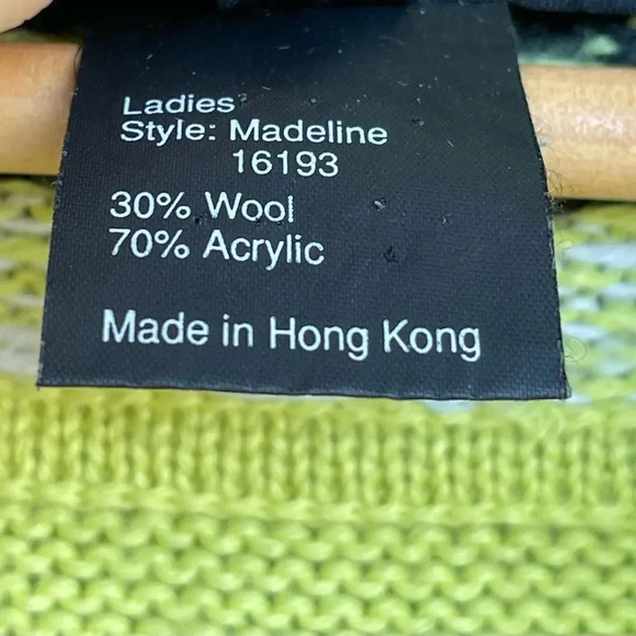 Obermeyer Half Zip vintage sweater Large - Picture 9 of 10